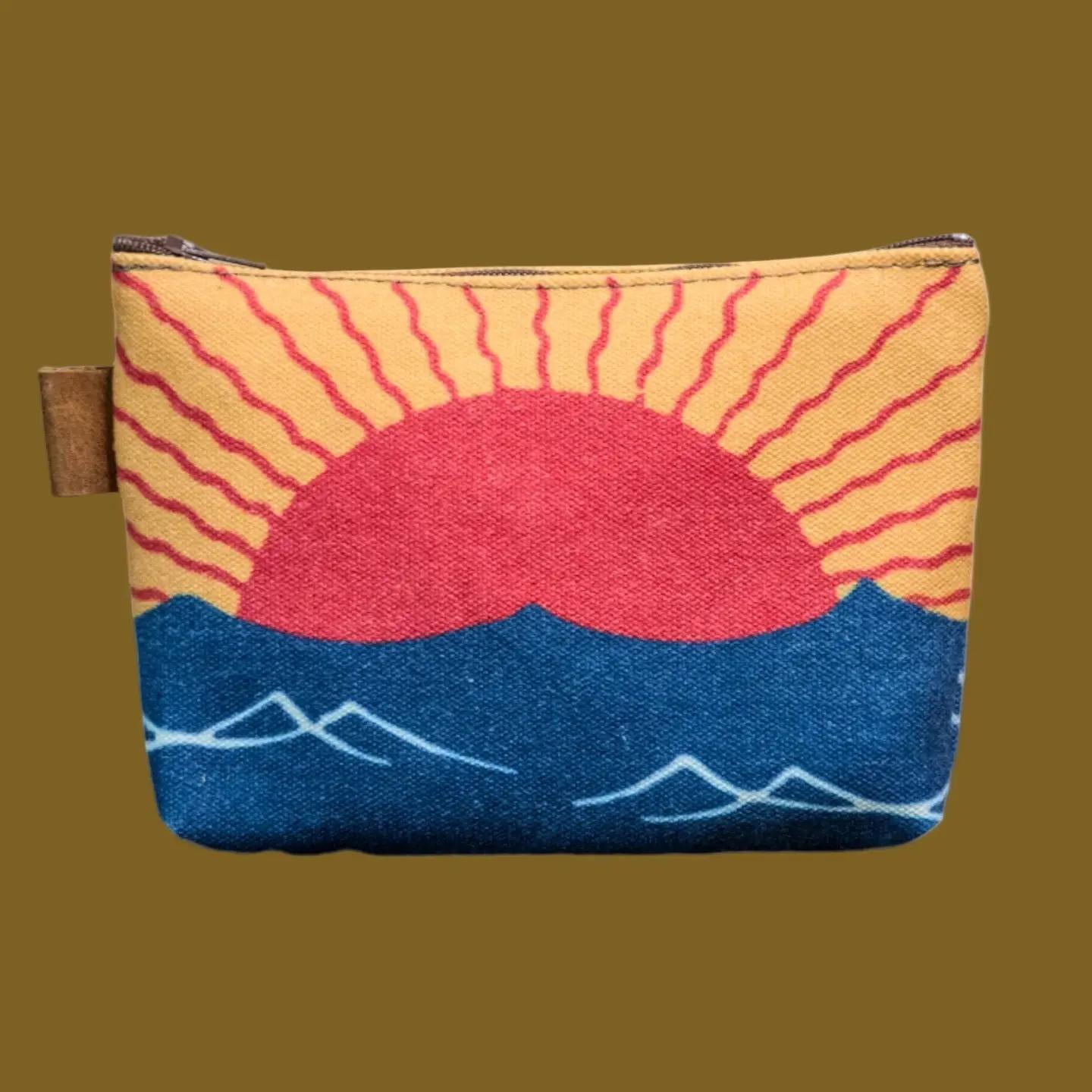 Sun & Sea Pouch
