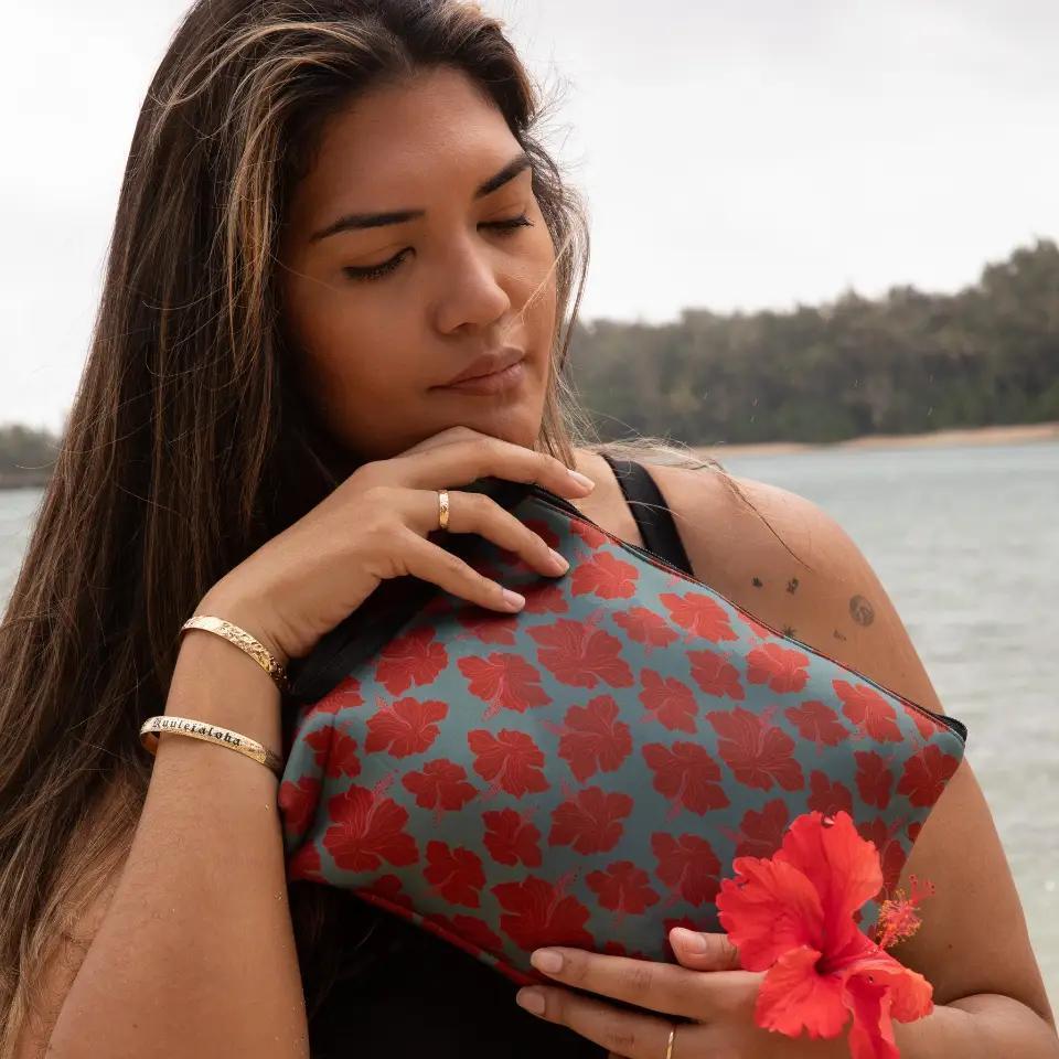Hibiscus Neoprene Pouch 12x9