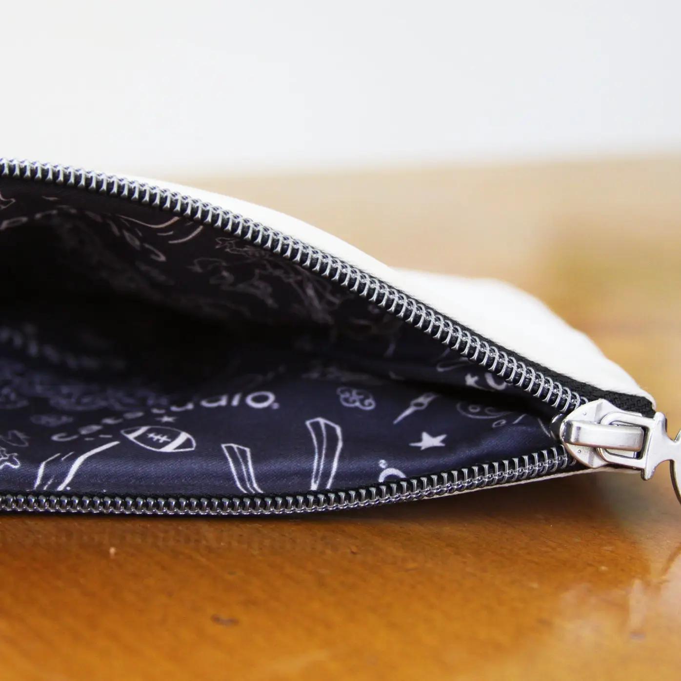 Hawaiian Isles Pouch