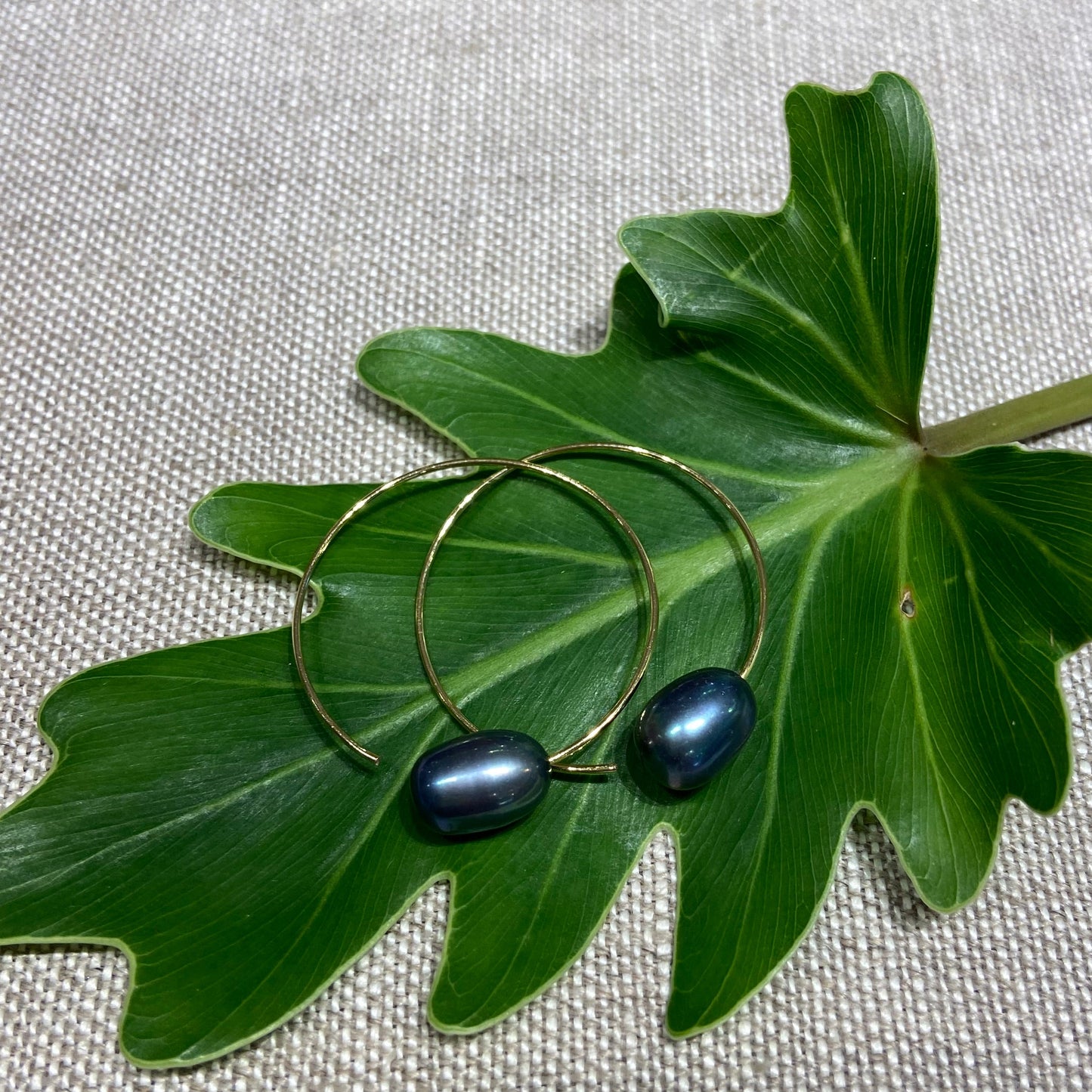 Threader Dark Freshwater Pearl Hoop Earrings