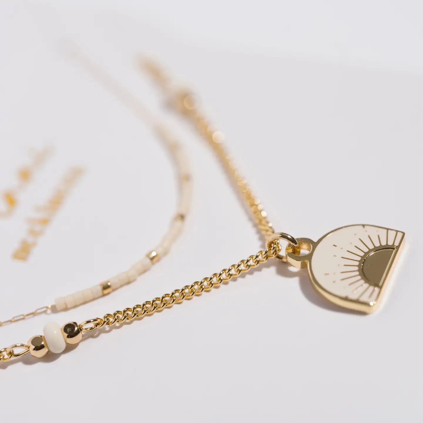 Rise Sunrise Necklace Set
