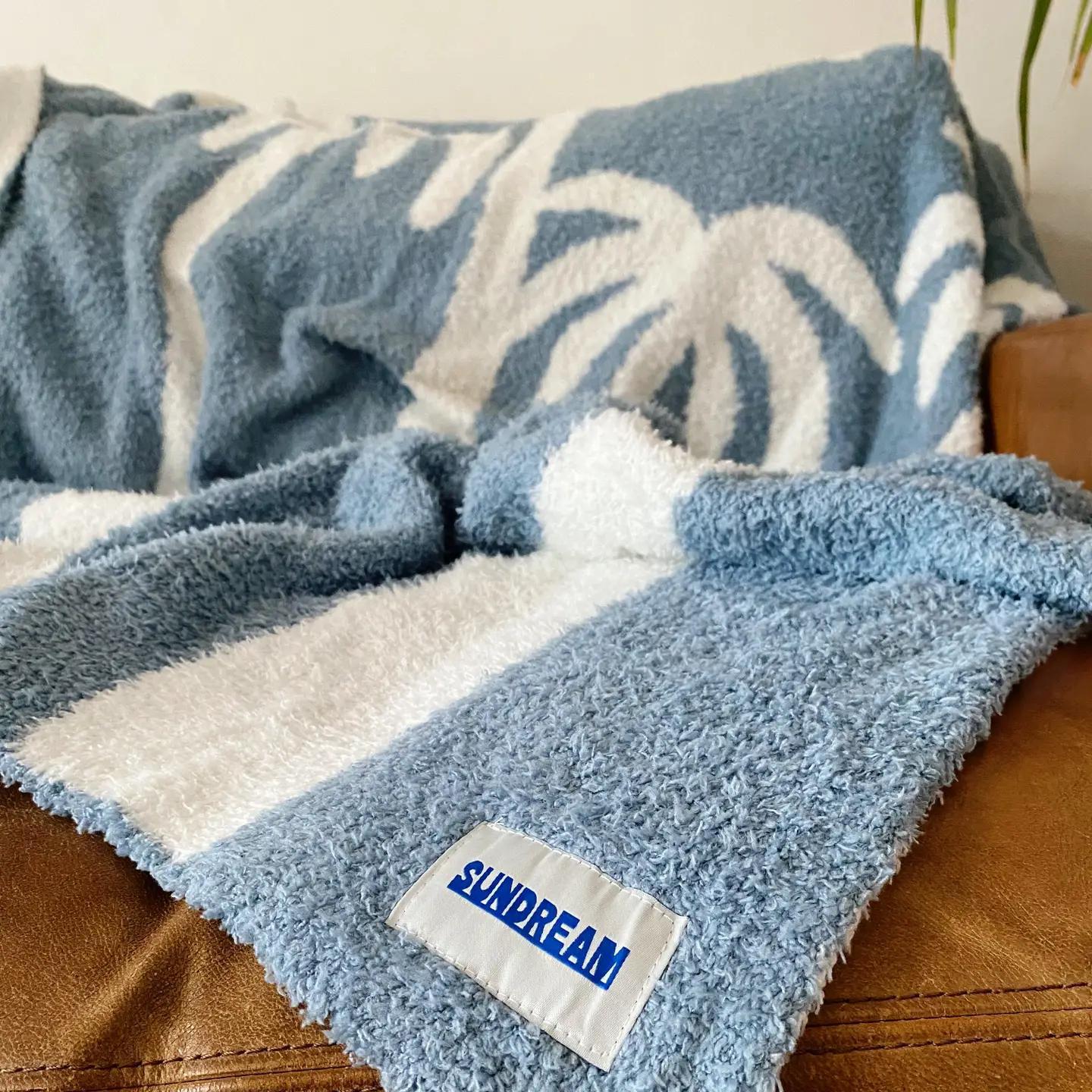 Dancing Palms Plush Throw