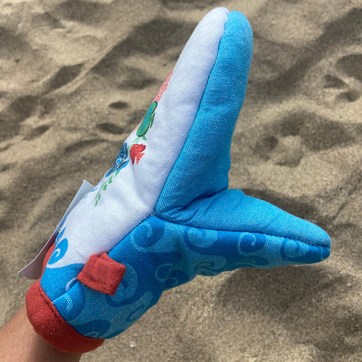 Free As The Ocean Grabber Mitt