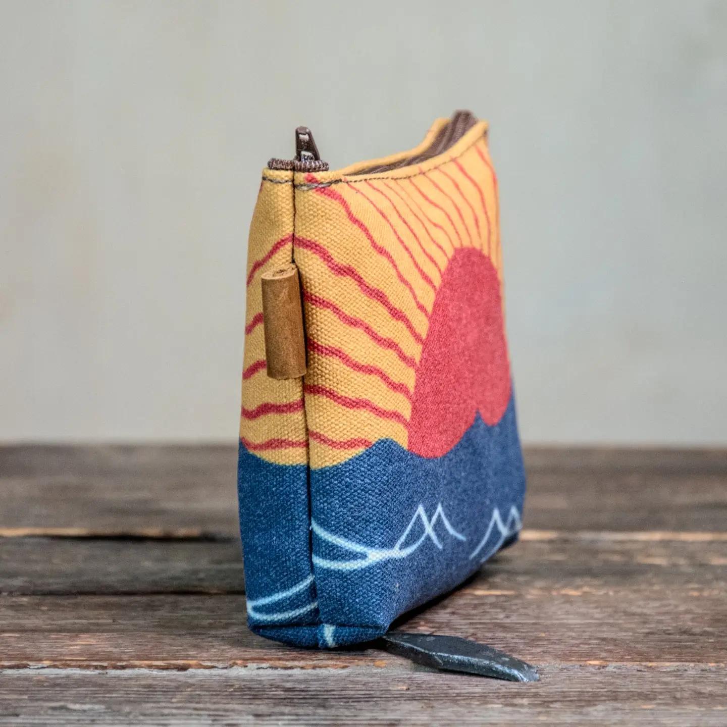 Sun & Sea Pouch