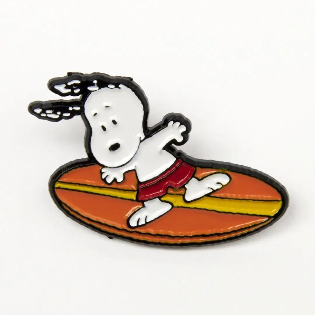 PEANUTS SURF PIN