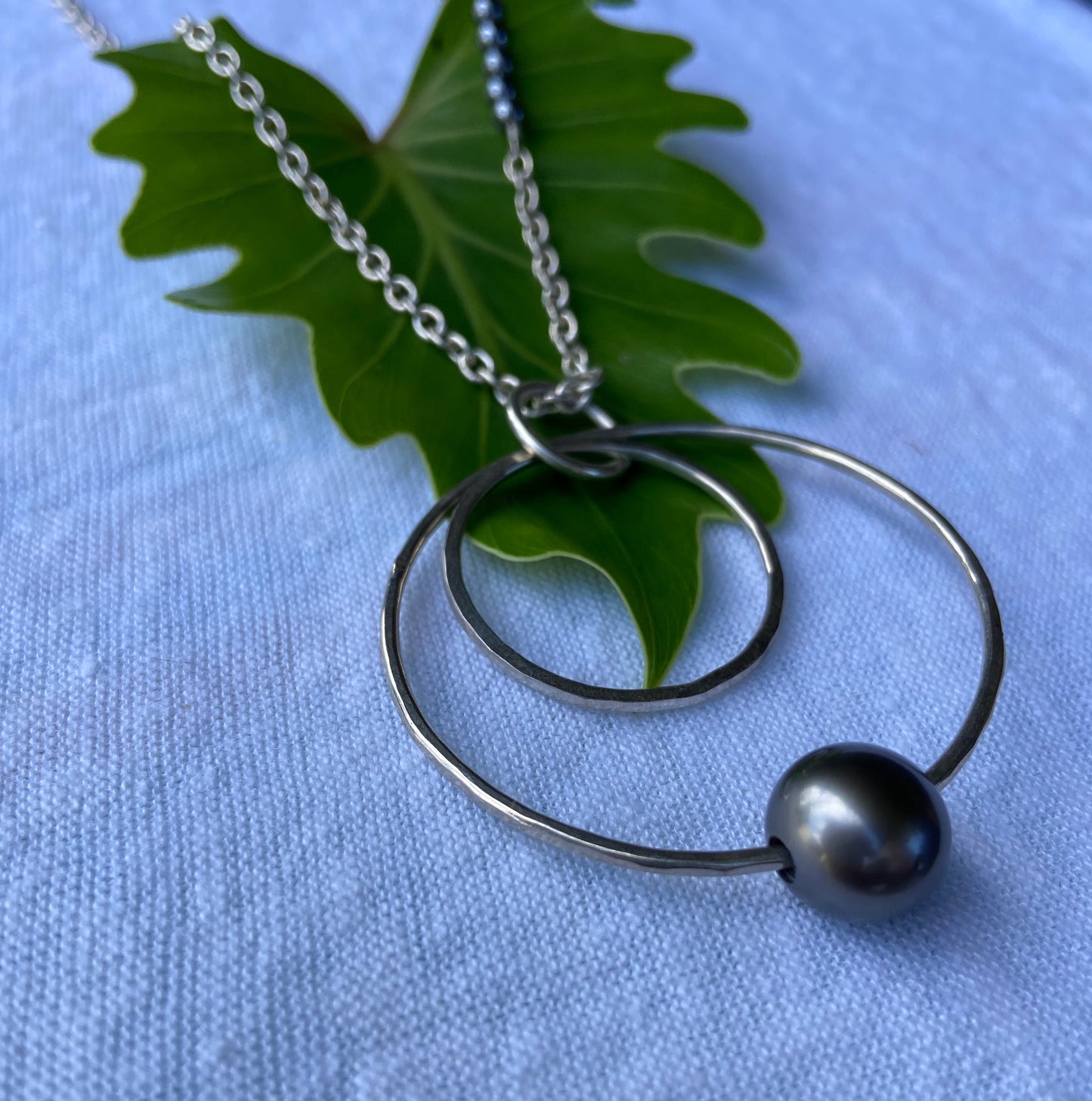 Tahitian Orbit Necklace