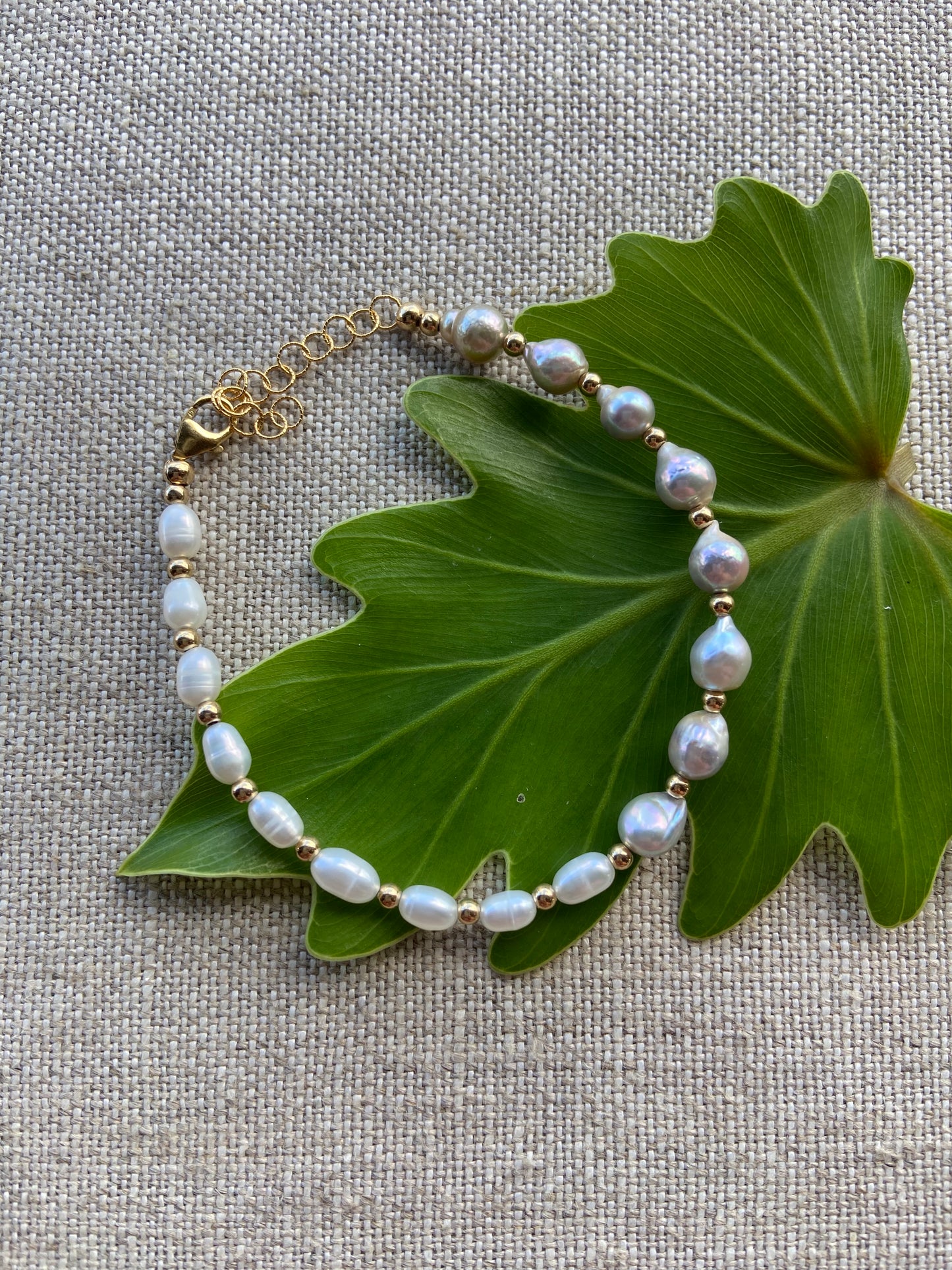Half-Half Pearl Bracelet