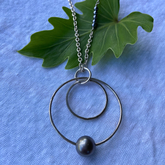 Tahitian Orbit Necklace