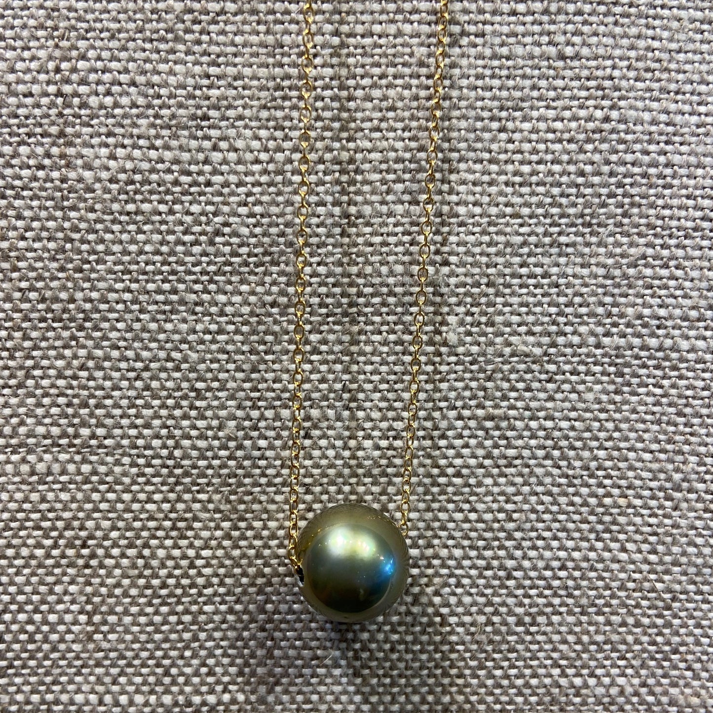 Maui Mari - Pistachio Tahitian Pearl Necklace